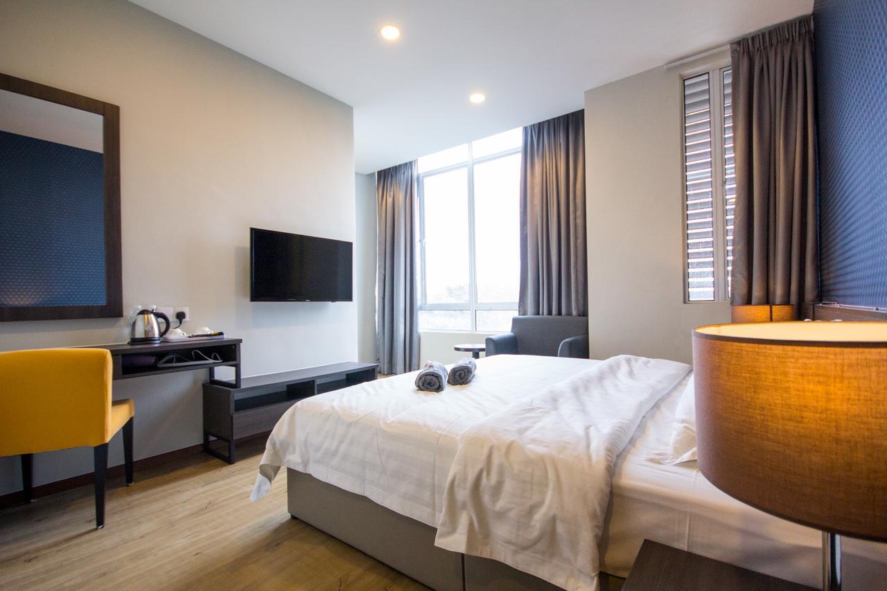 Omg Hotel Simpang Ampat  Экстерьер фото